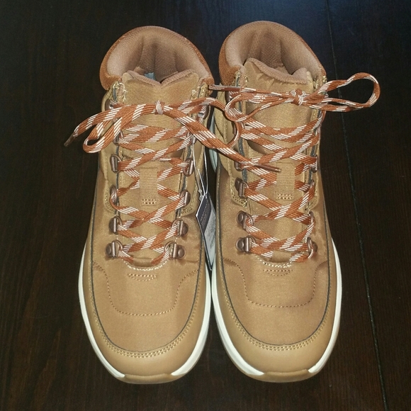 ●SOLD● NWT Women's Universal Thread Bergen Quilted Hiker Tan Ankle Booties Boots - Picture 5 of 10